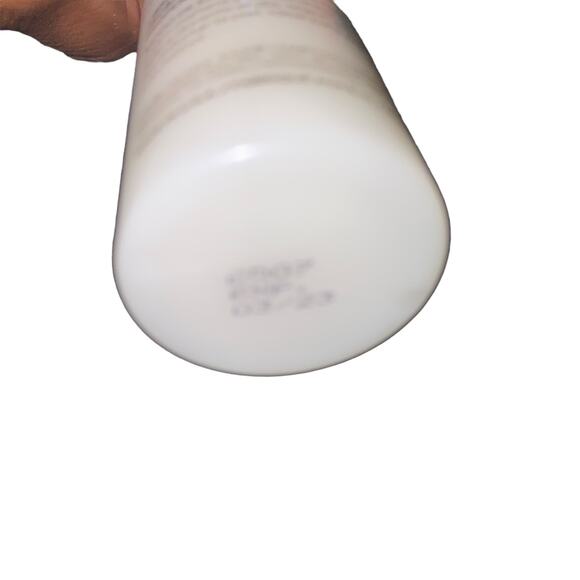 Mary Kay Clinical Solutions Calm & Restore Facial Milk Exp 03/23 - Picture 6 of 8